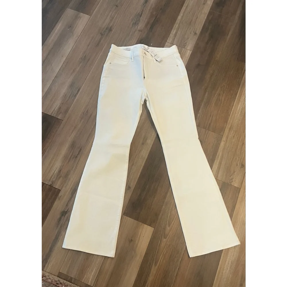 NWT White House Black Market White High-Rise Skinny Flare Jeans Size 8 - Picture 11 of 12